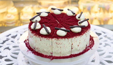 Kırmızı kadife pasta (Kadife tatlısı) tarifi