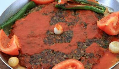 İftar sofranız için lezzetine doyum olmayan 5 tepsi yemeği