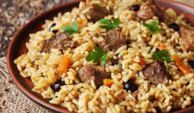 Bu yemeği sadece evin erkeği yapıyor: Özbek pilavı