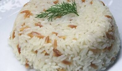 Arpa şehriyeli pirinç pilavı tarifi