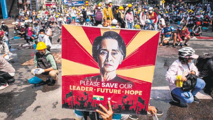 Myanmar’ın devrik liderine 3 yıl hapis
