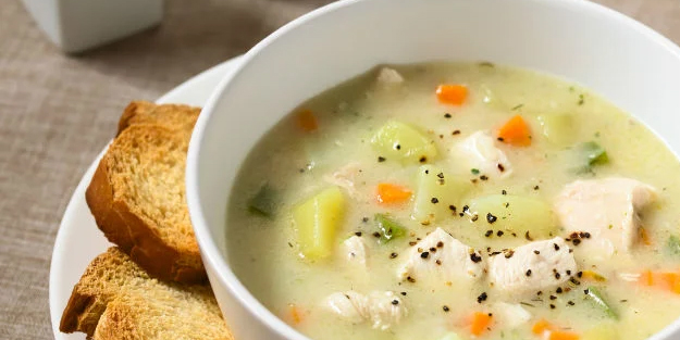 Terbiyeli tavuk çorbası (Hasta çorbası) tarifi nasıl yapılır?