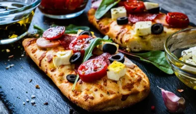 Biberiyeli focaccia ekmeği tarifi