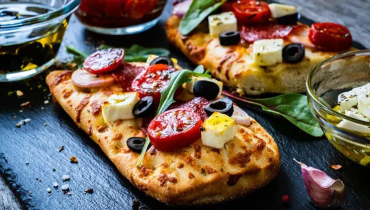 Biberiyeli focaccia ekmeği tarifi