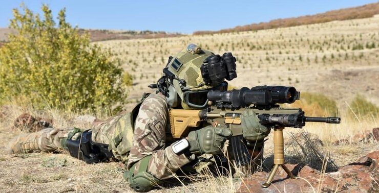 Fırat Kalkanı ve Barış Pınarı bölgelerinde saldırı hazırlığındaki teröristlere darbe.