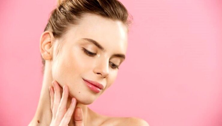 Akne eğilimli ciltler için ballı maske uygulaması nasıl yapılır?