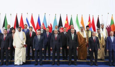 Cumhurbaşkanı Erdoğan, liderlerle aile fotoğrafına katıldı