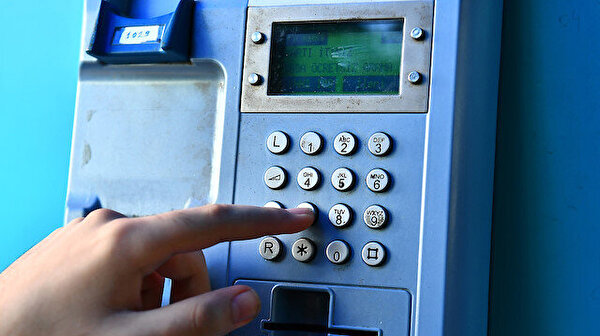 FETÖ’cüleri ankesörlü telefon yakalattı: gözaltı