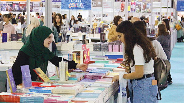 Kahramanmaraş Kitap Fuarı’na yoğun ilgi