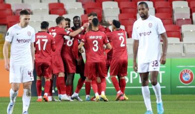 Sivasspor Avrupa’da gruptan çıkmayı garantiledi