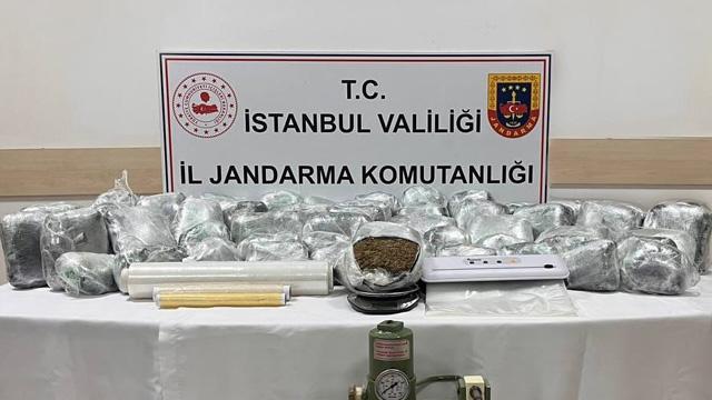 İstanbul’da zehir tacirlerine jandarma operasyonu