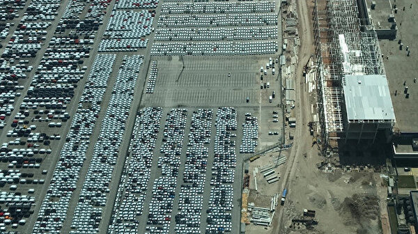 Yurt dışına gönderilen her iki araçtan biri Kocaeli’de üretildi