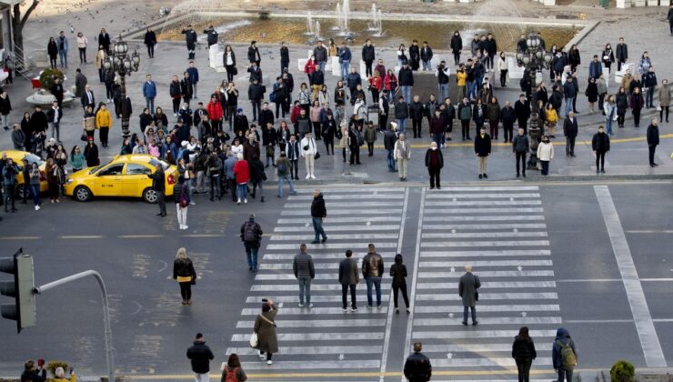Saat 9’u 5 geçe hayat 1 dakika durdu