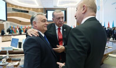 Türk devletleri zirvesinde samimi sohbet