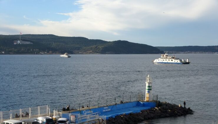 Feribot seferlerine fırtına engeli