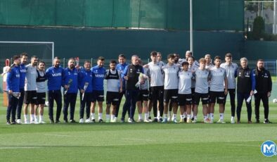 Abdullah Avcı’ya ’Öğretmenler Günü’ tebriği! Antrenmanda 22 eksik…