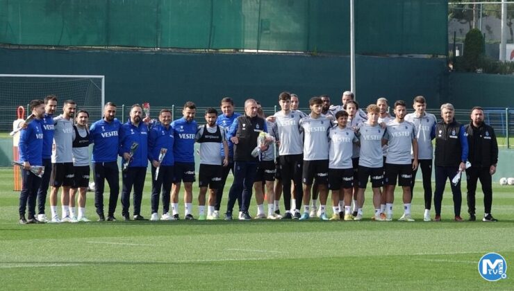 Abdullah Avcı’ya ’Öğretmenler Günü’ tebriği! Antrenmanda 22 eksik…