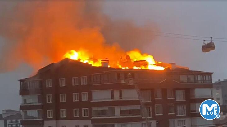 Ankara’da 10 katlı binanın çatısında yangın; 8 kişi dumandan etkilendi