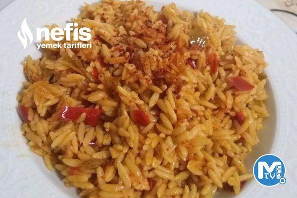 Biberli Arpa Şehriye Pilavı