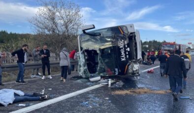 Anadolu Otoyolu’nda yolcu otobüsü devrildi: 3 ölü, 32 yaralı