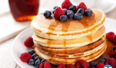 Çikolatalı Orman Meyveli Pancake