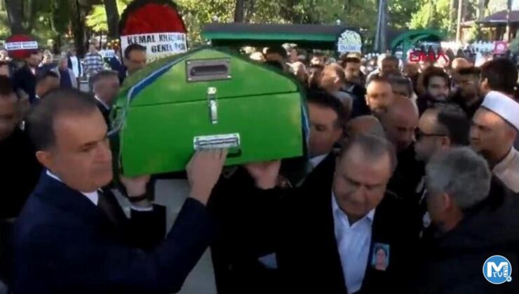 Fatih Terim’in annesi Nuriye Terim son yolculuğuna uğurlanıyor…