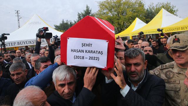 Karkamış’ın çocuk şehidine veda: Kardeşleri uğurladı