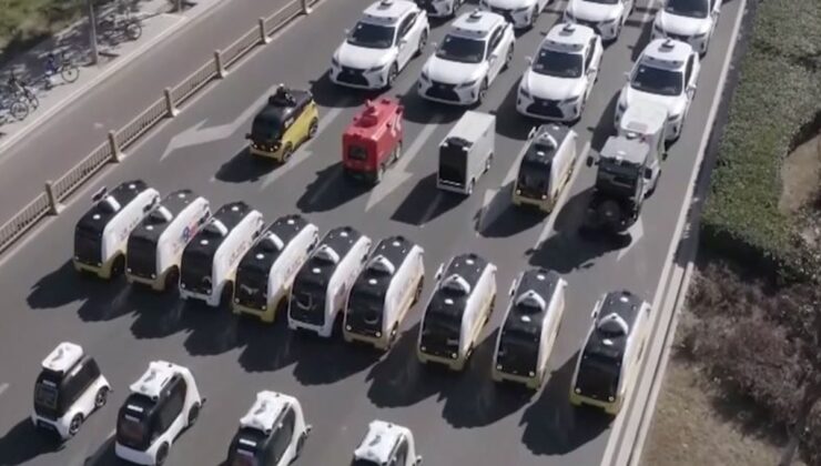 Çin’de sürücüsüz minibüs dönemi