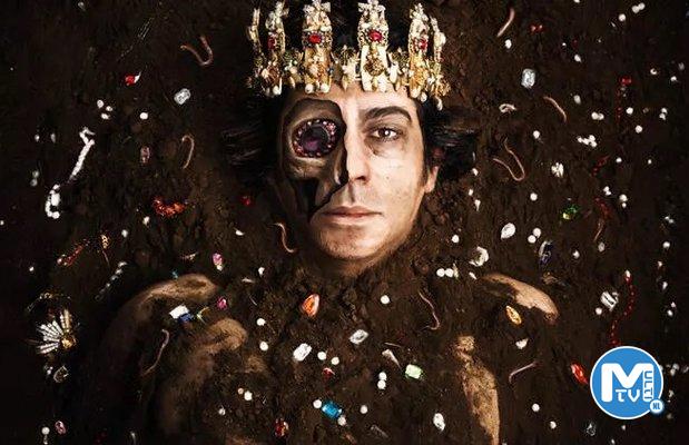 Okan Bayülgen, Shakespeare’in III. Richard’ını sahneye taşıyor