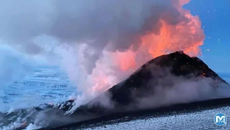 Rusya’daki Shiveluch Yanardağı yeniden harekete geçti