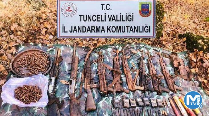 Tunceli’de, teröristlerin kullandığı sığınakta silah ve mühimmat ele geçirildi