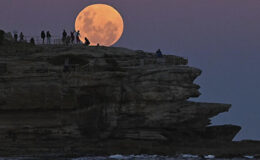 Yılın son Ay tutulması başlıyor: Kanlı Ay nedir?