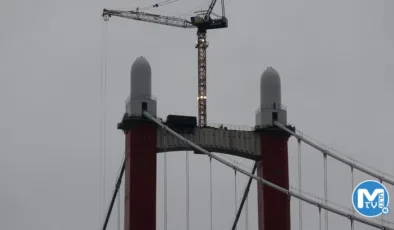 1915 Çanakkale Köprüsü kulelerine top mermisi figürleri yerleştirildi