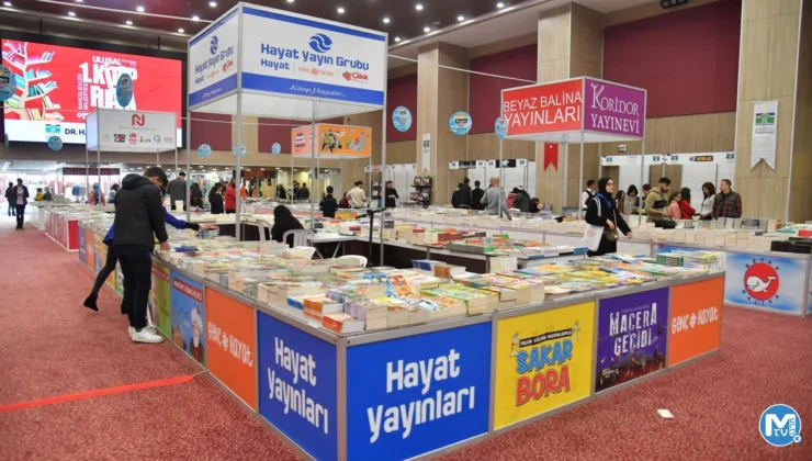 Bahçelievler 1. Ulusal Kitap Fuarı açıldı
