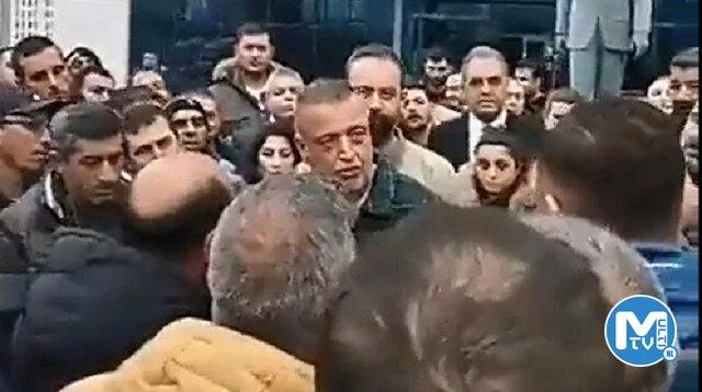 CHP’li Ataşehir Belediye Başkanı Battal İlgezdi beş aydır maaşını alamayan işçinin konser bütçesi sorusuna öfkelendi: Sana hesap mı vereceğim?