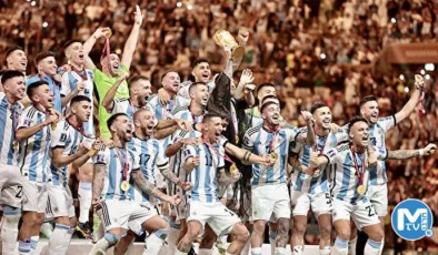 Dünya basını Arjantin’i ve Messi’yi konuşuyor: ‘Tarihin en iyisi’