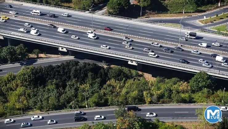 Ekimde 102 bin adet taşıtın trafiğe kaydı yapıldı