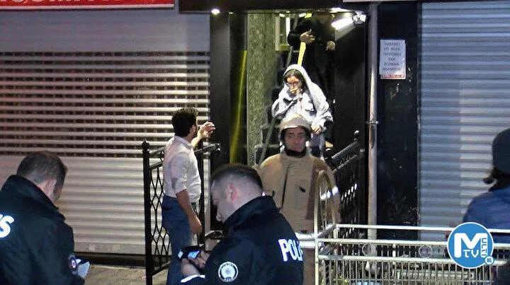 Fatih’te otelde yangın paniği: 60 kişi hızla tahliye edildi