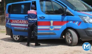 Karısını bıçak zoruyla kaçırdı! Bayılan kadına dehşeti yaşattı