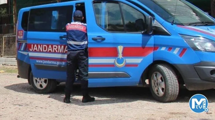 Karısını bıçak zoruyla kaçırdı! Bayılan kadına dehşeti yaşattı