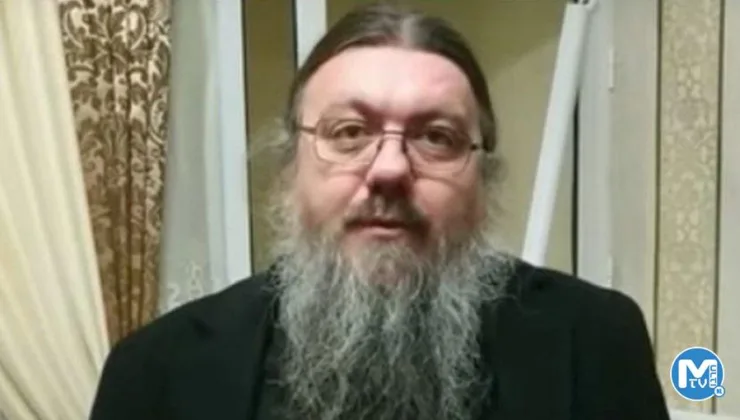 Küçük çocukla yatakta çıplak görüntülenen Rus rahip: Ukrayna’nın komplosu