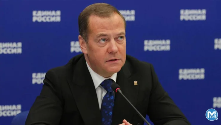 Medvedev’in 2023 yılı tahminleri sosyal medyayı salladı! ‘AB yıkılacak, ABD’de iç savaş çıkacak’