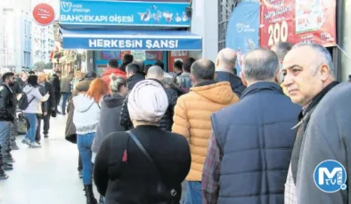 Milli Piyango’da bilet kuyruğu…