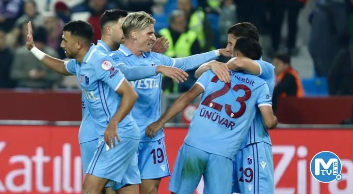Naci Ünüvar duble yaptı, Trabzonspor son 16’ya adını yazdırdı!