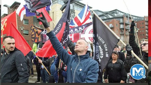 Neo-naziler İngiliz ordusuna sızmaya çalışıyor