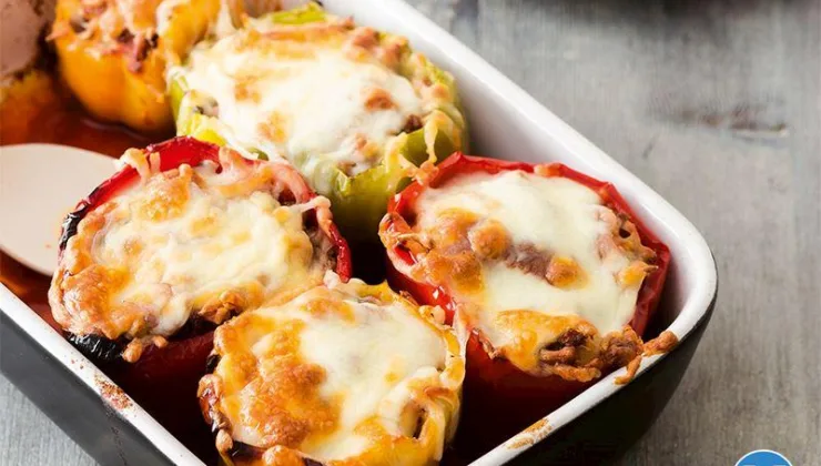 Ricotta Peynirli Renkli Biber Dolması