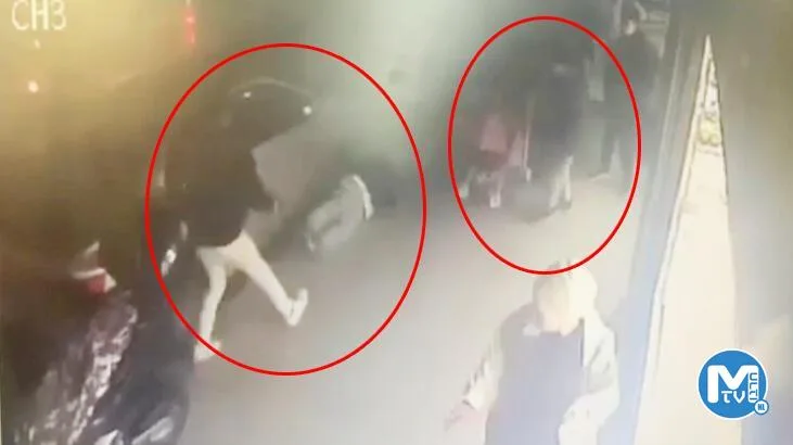 Sokak ortasında dehşet! Husumetlisini çocuklu ailenin gözü önünde vurdu