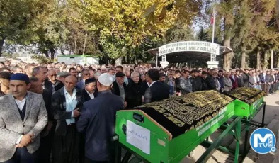 Tartıştıkları kişilerce öldürülen 2 kardeş yan yana toprağa verildi