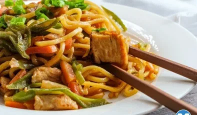 Tavuklu Sebzeli Udon