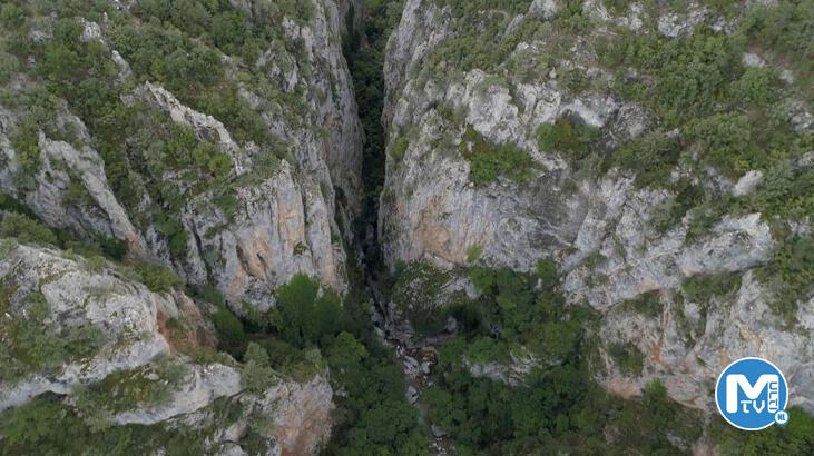 Üniversite öğrencileri keşfetti, büyüleyen kanyondan ilk kez geçildi!